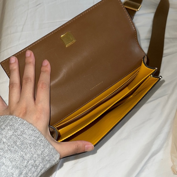 Tory Burch T Monogram MINI Leather Shoulder Bag in Moose - Picture 16 of 16